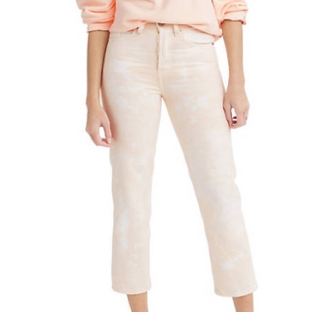Levi’s Pink Wedgie Straight Jeans 26